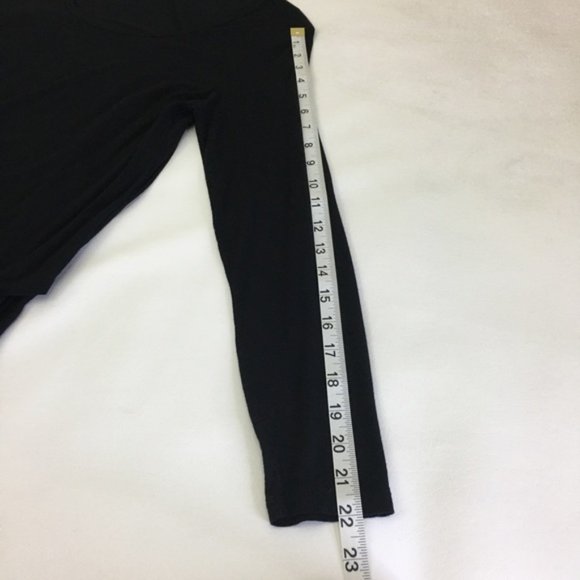DKNY Black Round Neck Long Sleeve Top Overlap Bottom Size Medium Stretch/Comfort - Picture 10 of 11